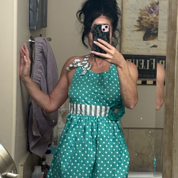 Handmade Apron - Picture 1 of 3